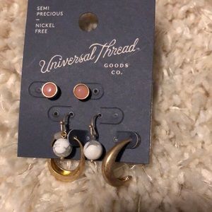 Matte gold finish earring set